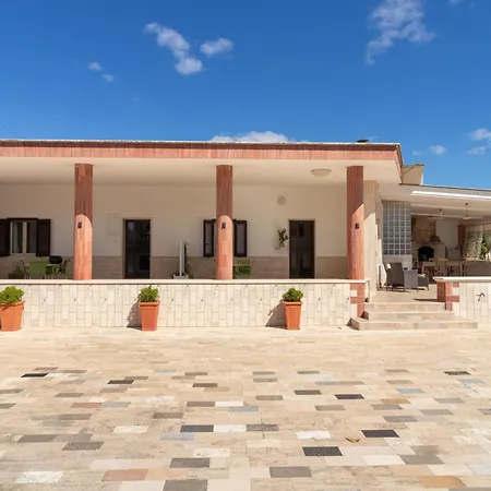 Casa de Férias Dimora Sweet Home, With Pool Putignano