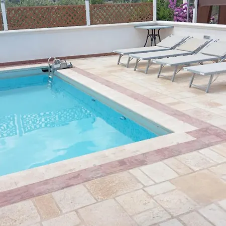 Dimora Sweet Home, With Pool Casa de Férias