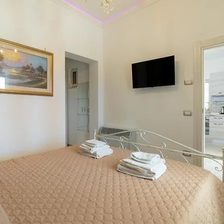 Dimora Sweet Home, With Pool Holiday home Putignano