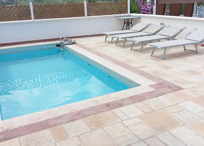 Dimora Sweet Home, With Pool בית נופש